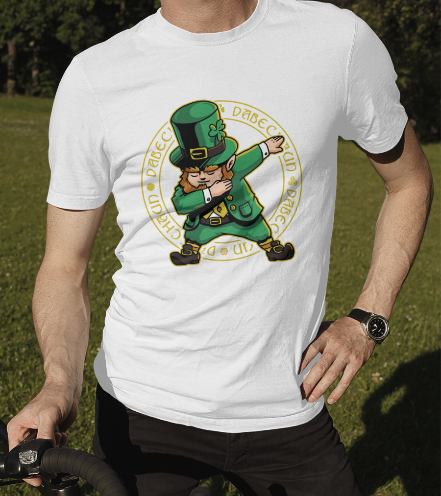 St Patrick's Day Dabbing Leprechaun With Shamrock Hat T-Shirt