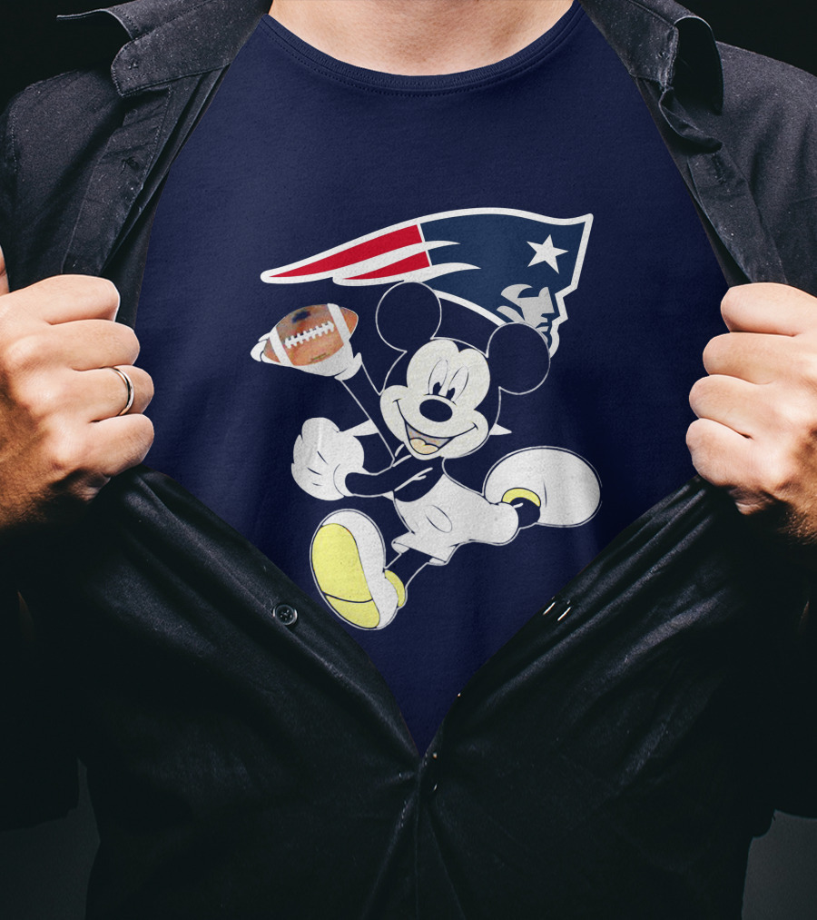 Mickey Patriots Football Fan Crossover With Iconic New England T-Shirt