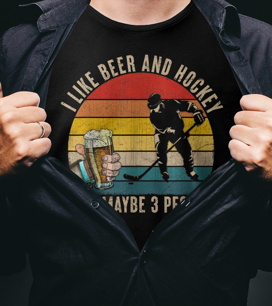 I Like Beer And Hockey And Maybe 3 People Vintage Retro T-Shirt