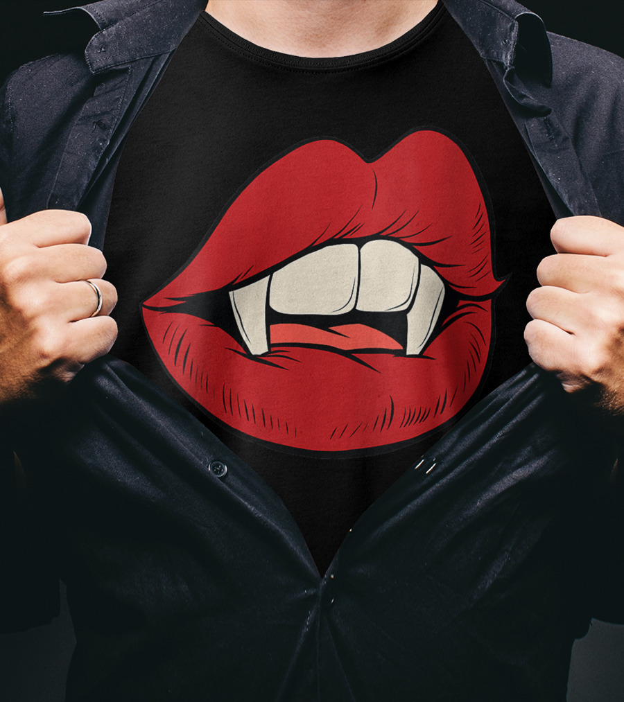 Women Vampire Kiss Halloween Rock Punk Goth Lips Fangs T-Shirt