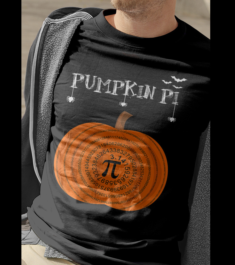 Pumpkin Pi Halloween Math Teachers Pumpkin With Pi Symbol And Bats T-Shirt