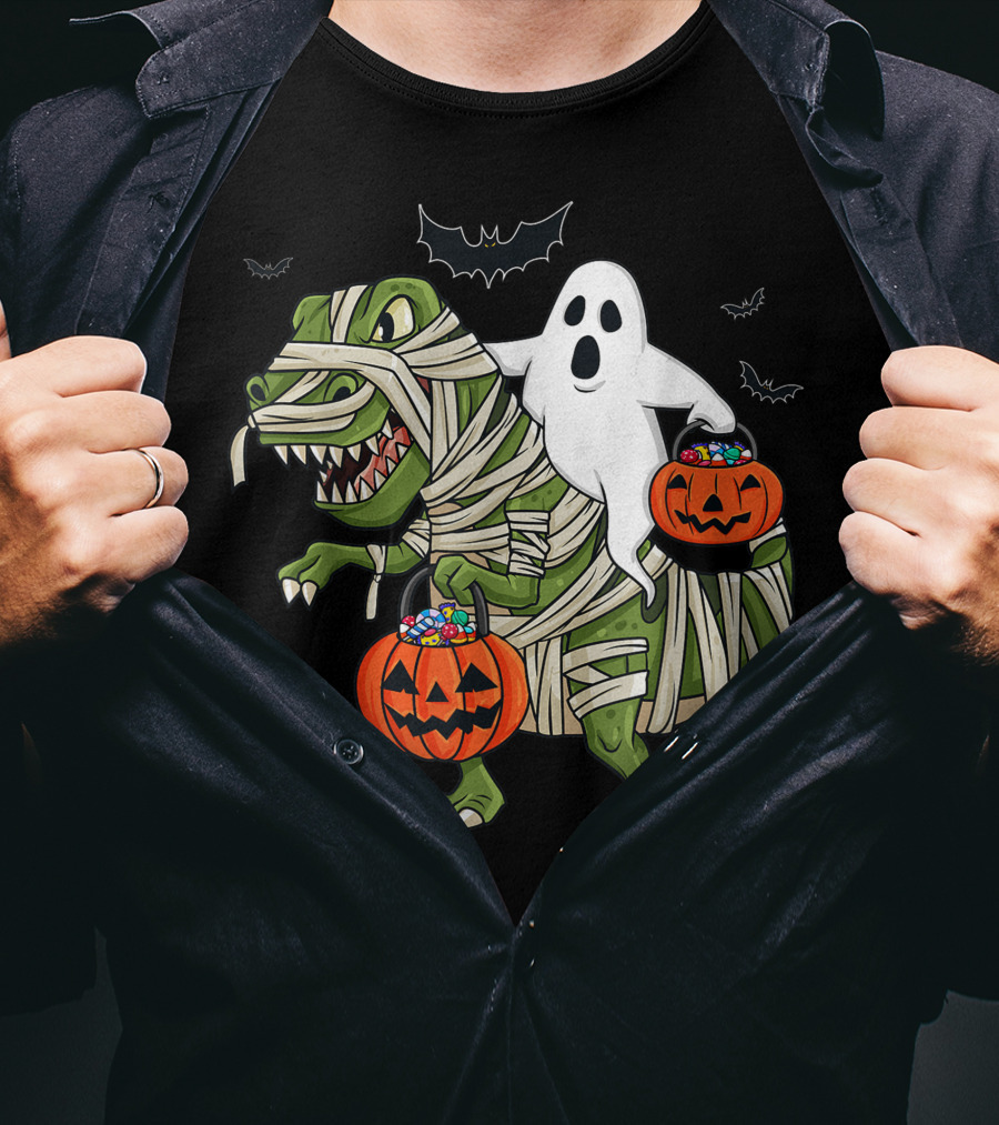 Halloween Ghost Riding Mummy Dinosaur With Pumpkins And Bats T-Shirt