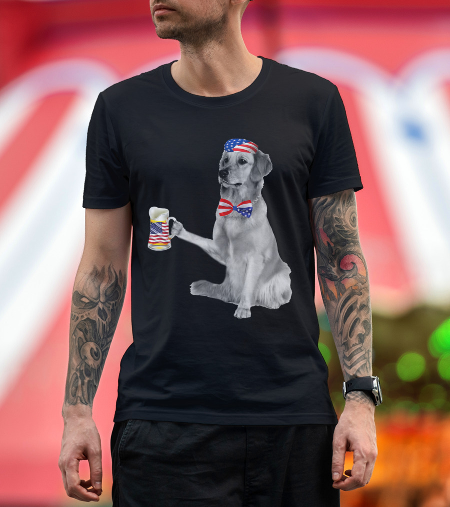 Golden Retriever with American Flag Accessories Holding Beer Mug T-Shirt