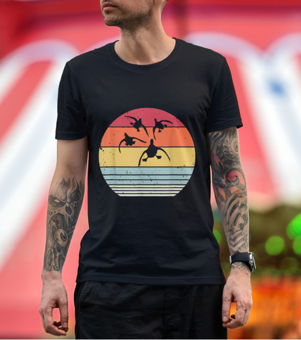 Premium T-Shirt: Duck Hunting Vintage Sunset Flying Silhouette Retro Stripes T-Shirt Duck Hunting Vintage Sunset Flying Silhouette Retro Stripes T-Shirt