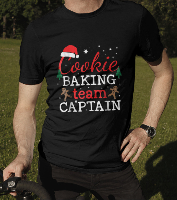 Santa Hat Cookie Baking Team Captain With Gingerbread Men And Christmas Trees T-Shirt