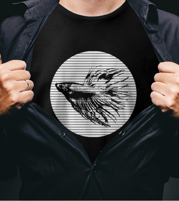 Betta Splendens Siamese Fig Fish With Striped Circle Background T-Shirt