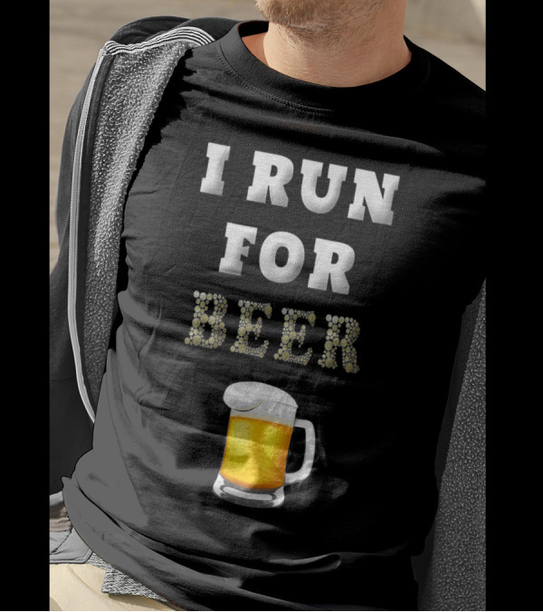 I Run For Beer With Mug Illustration Funny Running T-Shirt