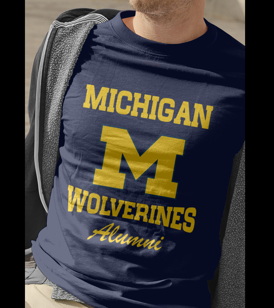 MICHIGAN WOLVERINES ALUMNI T-Shirt