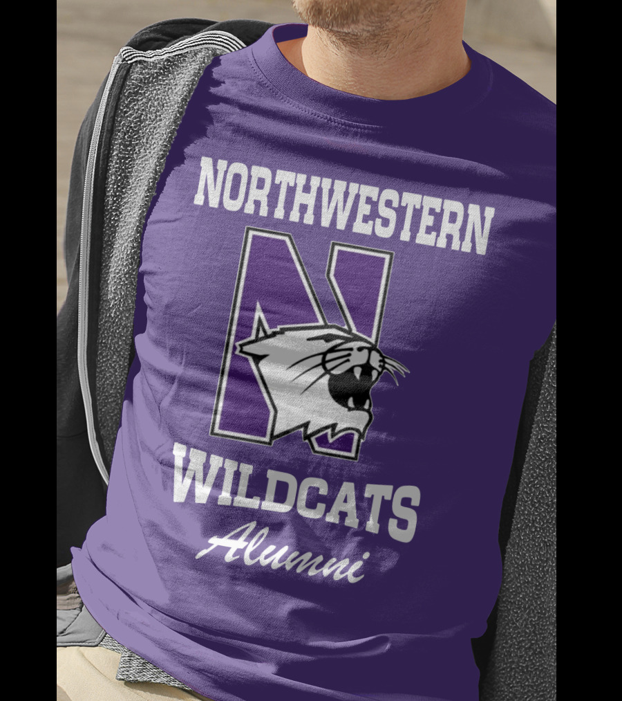 NORTHWESTERN WILDCATS ALUMNI T-Shirt