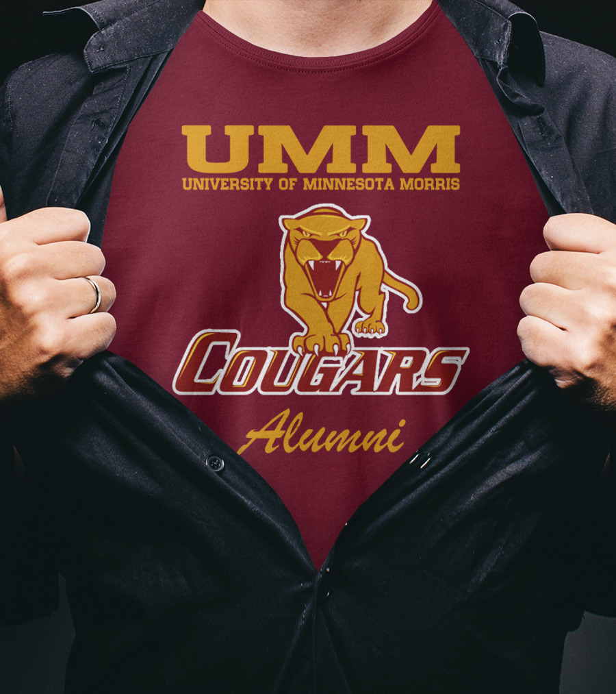 UMM University Of Minnesota Morris Cougars Alumni T-Shirt