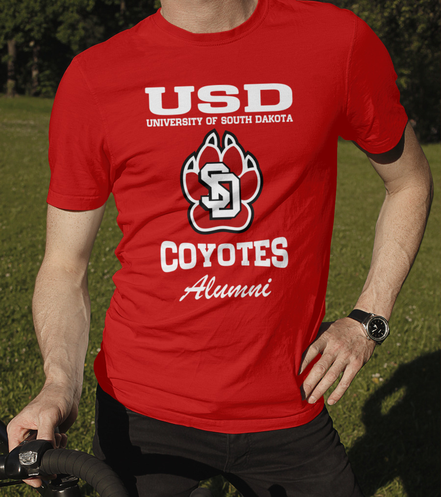 USD University Of South Dakota Coyotes Alumni T-Shirt