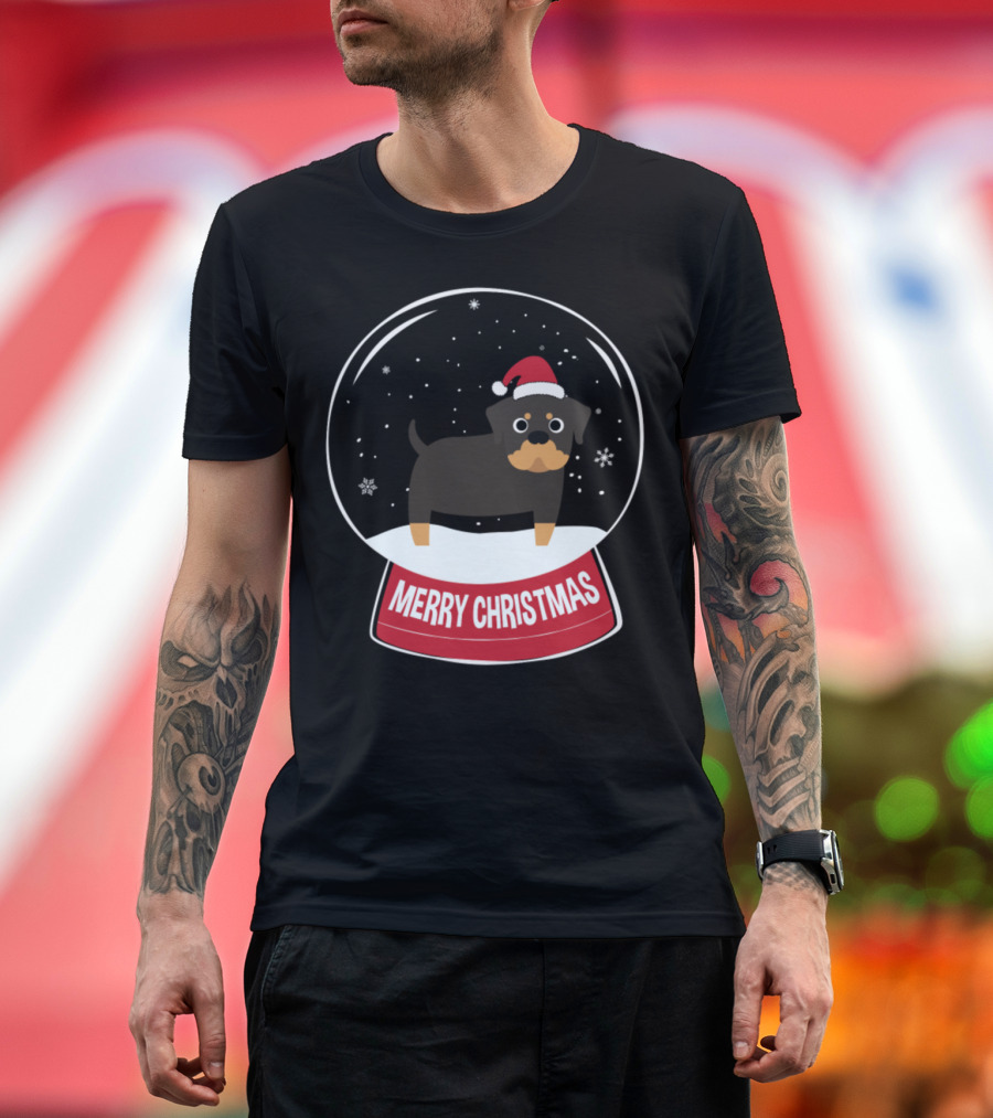 Rottweiler in Santa Hat Snow Globe Merry Christmas Snowflakes T-Shirt
