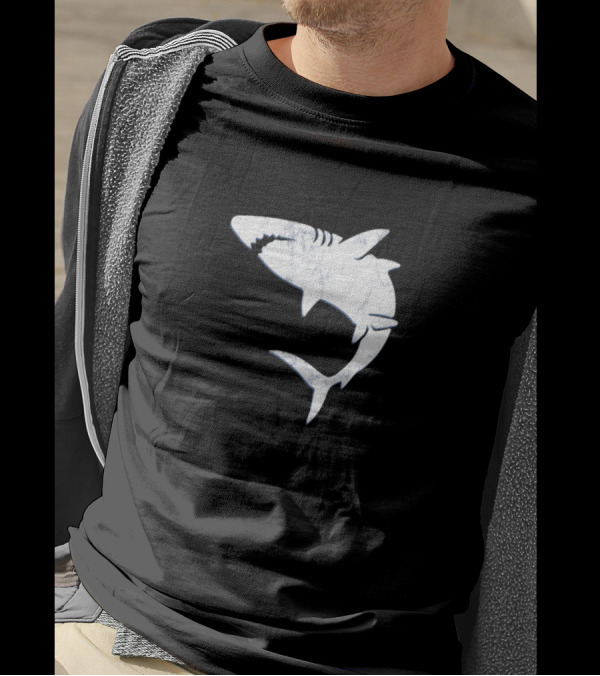 Shark Vintage Distressed Look Retro Aesthetic Oceanic T-Shirt