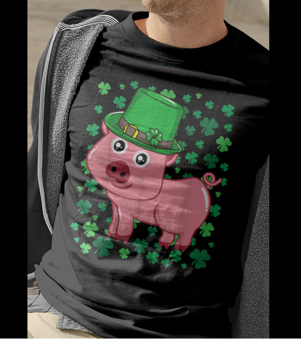 Irish Pig With Leprechaun Hat And Shamrocks Funny St Patrick's Day T-Shirt