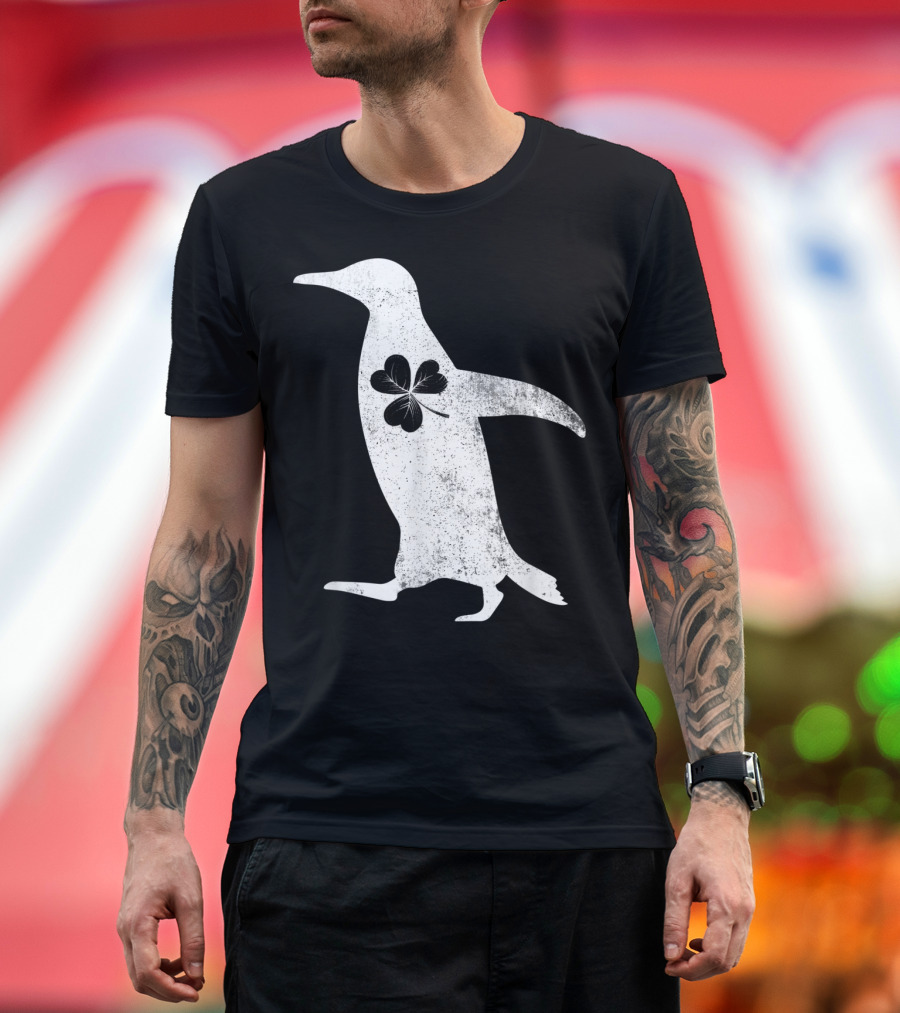 Penguin Lover Irish Clover St Patrick's Day T-Shirt
