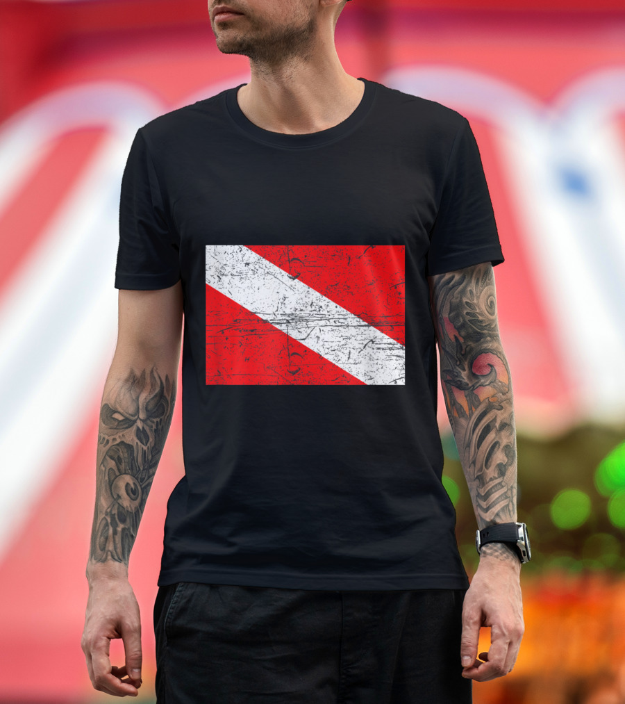 Retro Vintage Scuba Dive Flag Distressed Look T-Shirt