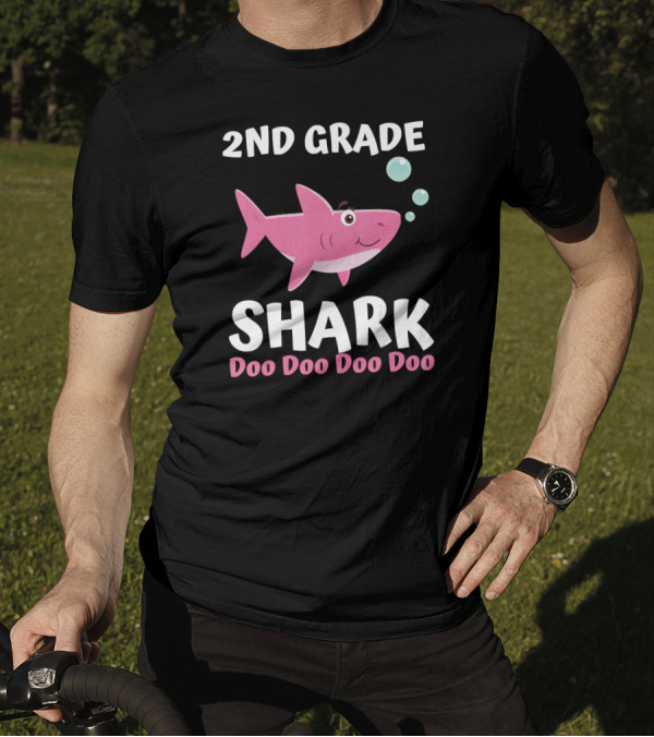 2nd Grade Shark Doo Doo Doo Doo Funny Pink Shark With Bubbles T-Shirt