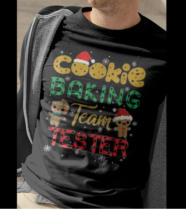 Cookie Baking Team Tester Gingerbread Christmas Snowflakes T-Shirt