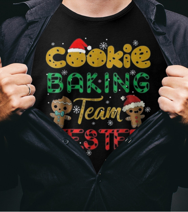 Cookie Baking Team Tester Gingerbread Christmas Snowflakes T-Shirt