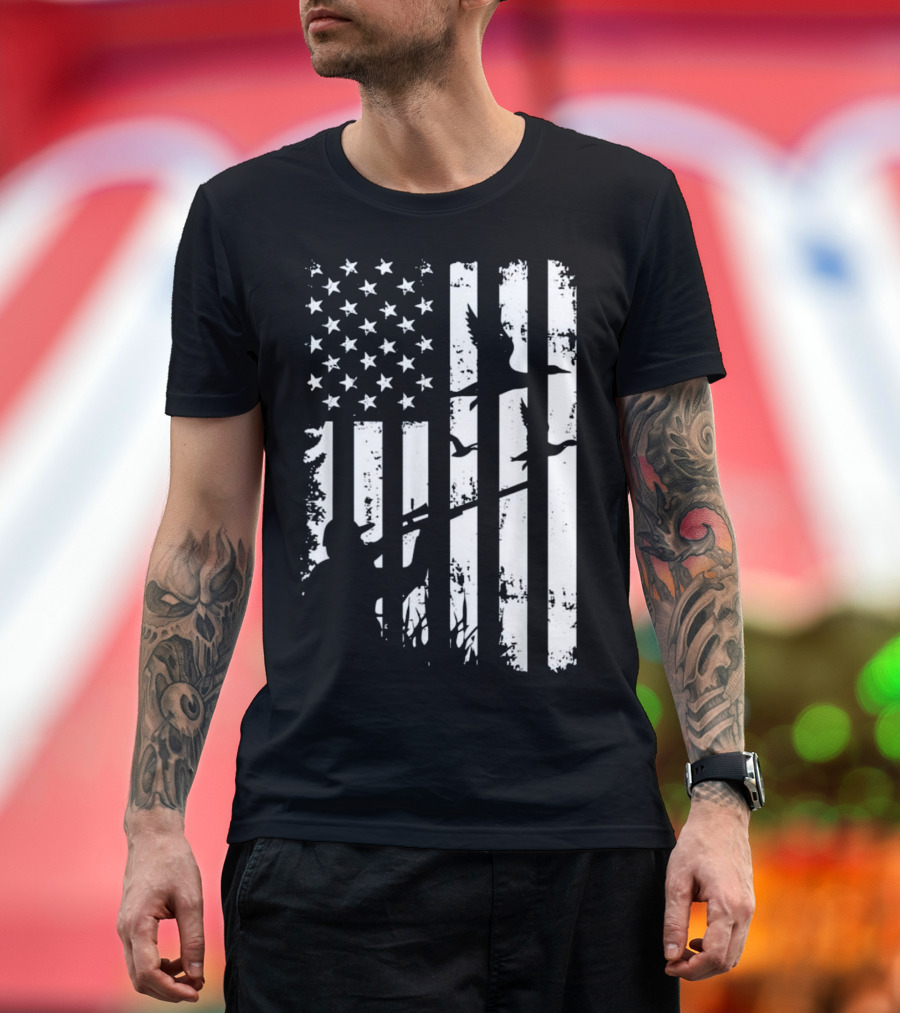 USA Flag Duck Hunting Outdoor Hunter T-Shirt