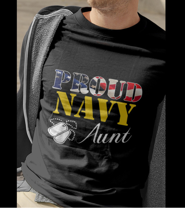Proud Navy Aunt American Flag With Dog Tags T-Shirt