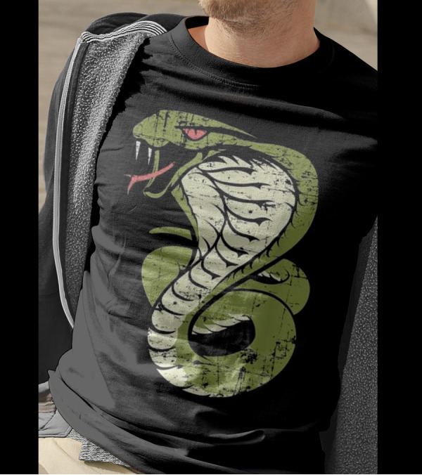 King Cobra Hissing Distressed Snake Lov Iconic Green T-Shirt