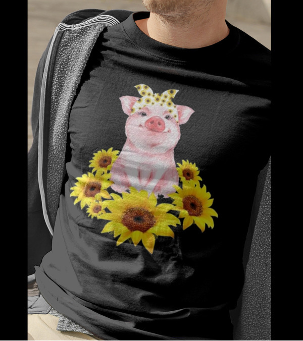 Cute Sunflower Adorned Piggy With Polka Dot Banda Surrounded By Sunflowers T-Shirt