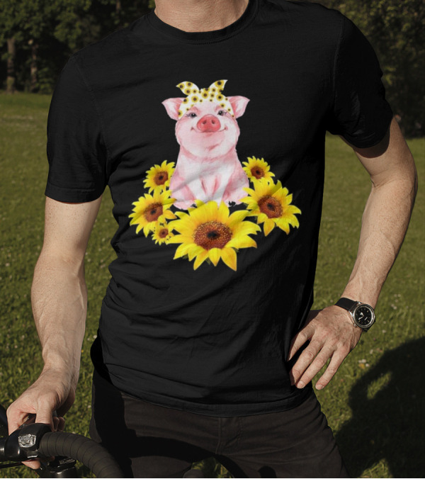 Cute Sunflower Adorned Piggy With Polka Dot Banda Surrounded By Sunflowers T-Shirt