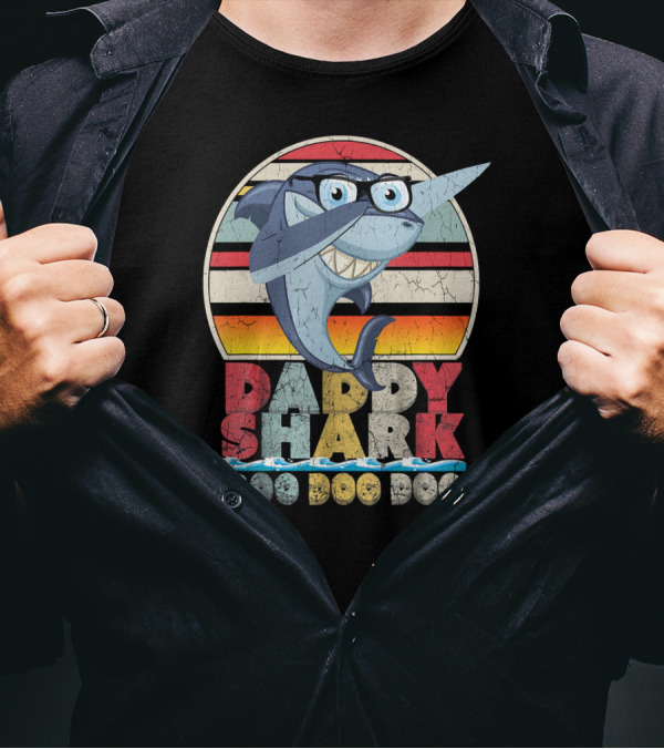 DADDY SHARK DOO DOO DOO Retro Vintage Funny T-Shirt
