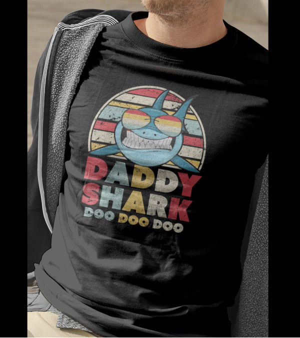 Daddy Shark Doo Doo Doo Retro Sunglasses Vintage Stripes T-Shirt