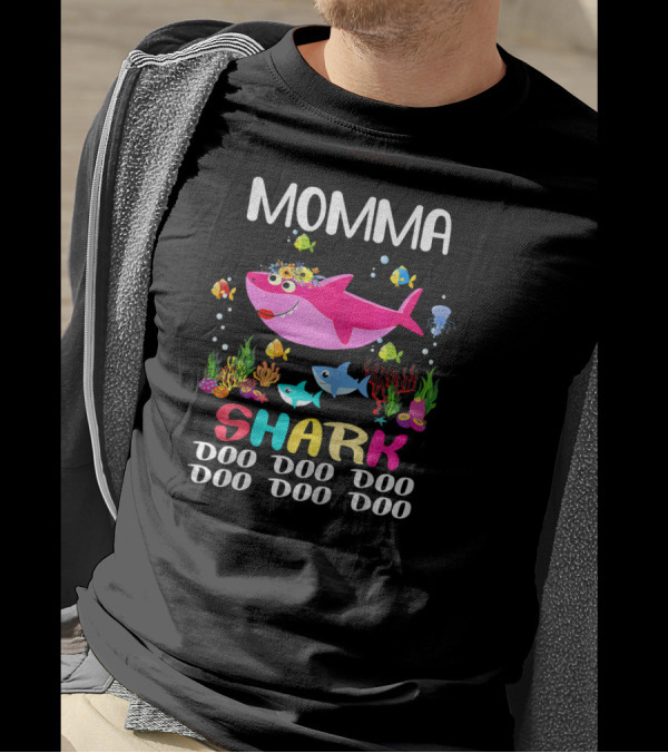 Momma Shark Doo Doo Doo Doo Colorful Ocean Family Scene T-Shirt