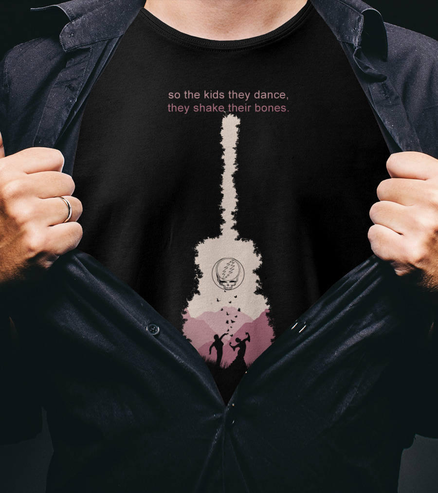 So The Kids They Dance They Shake Their Bones Gd T-Shirt