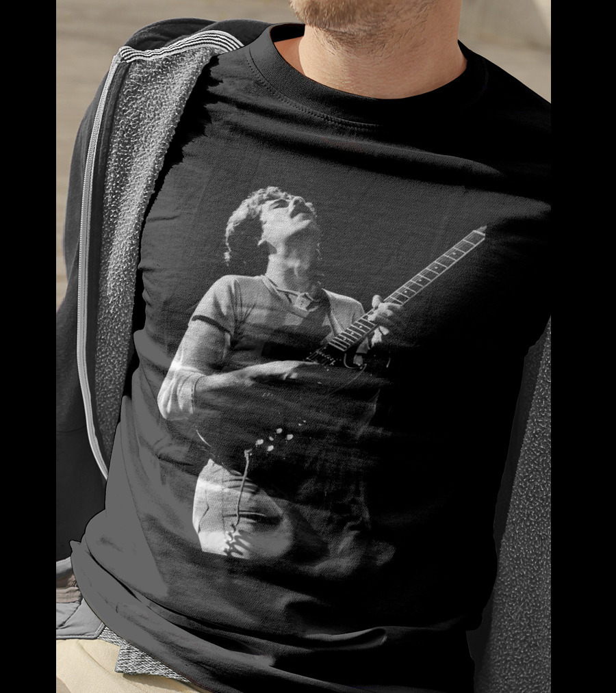 Stn Electric Guitarist In Concert Performance Black And White T-Shirt
