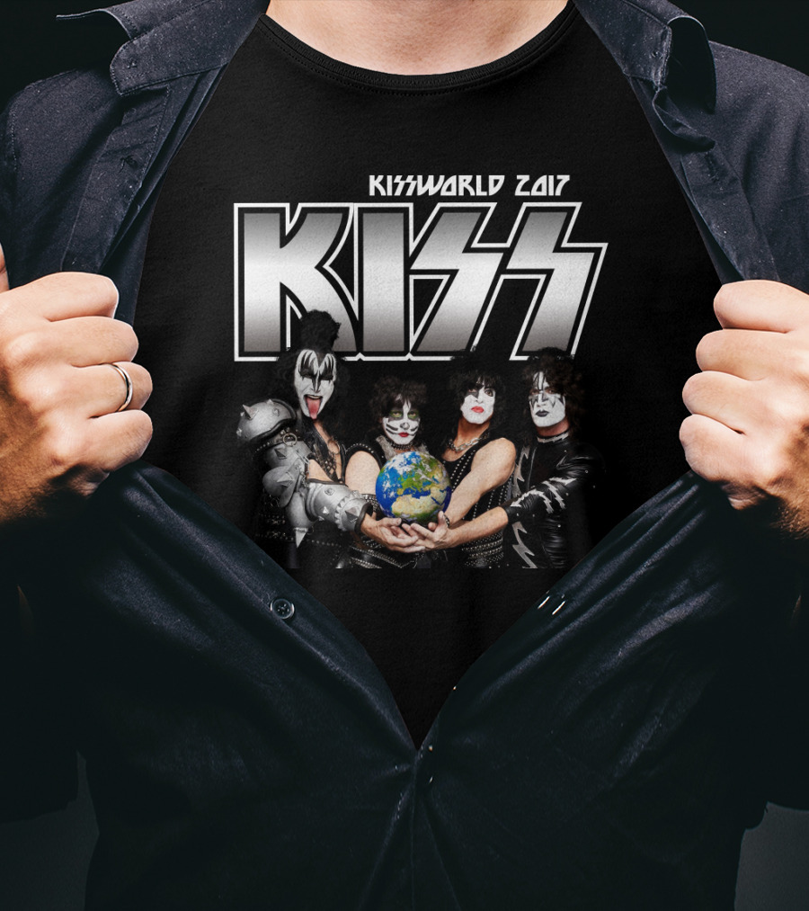 Kiss Kissworld 2017 Tour Holding Earth T-Shirt