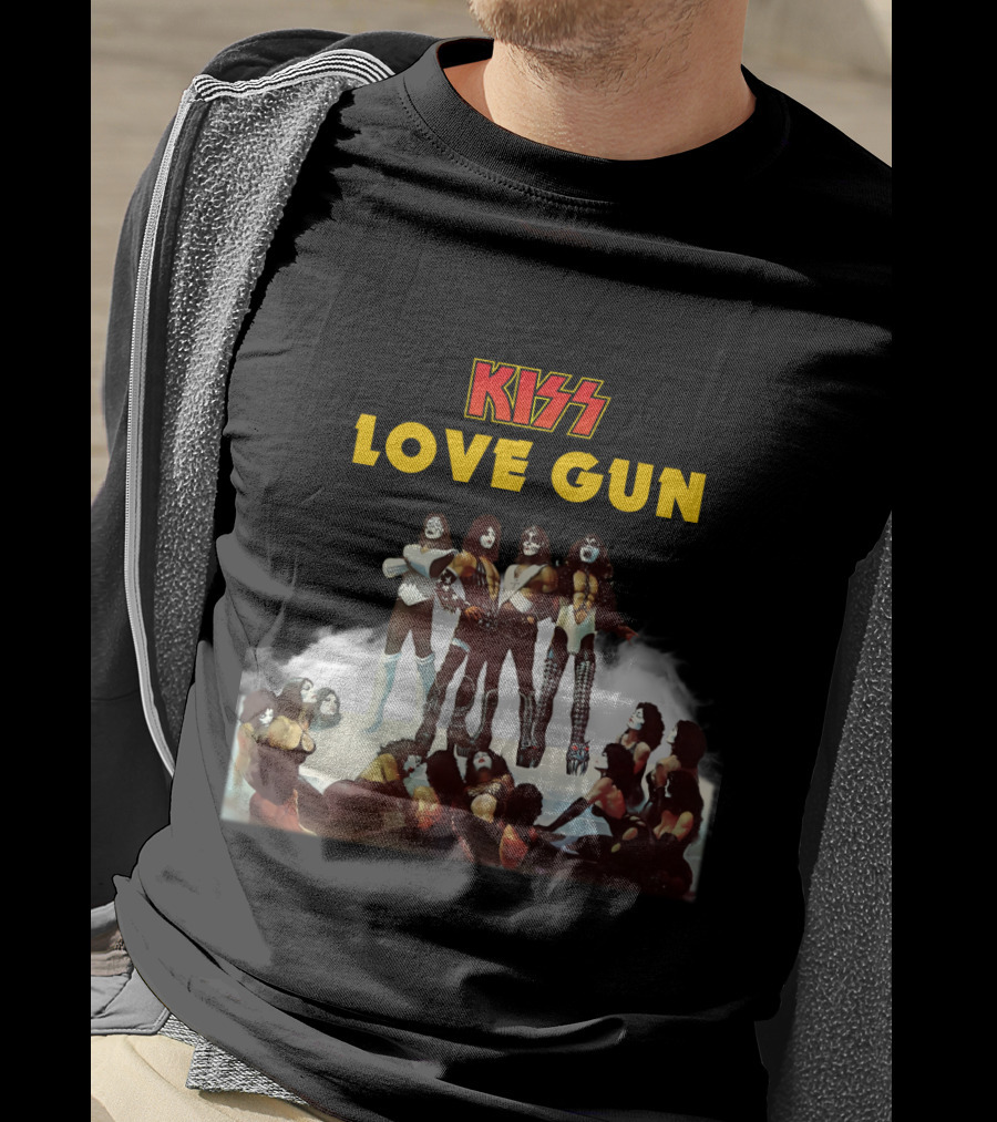 Kiss Love Gun Album Cover T-Shirt