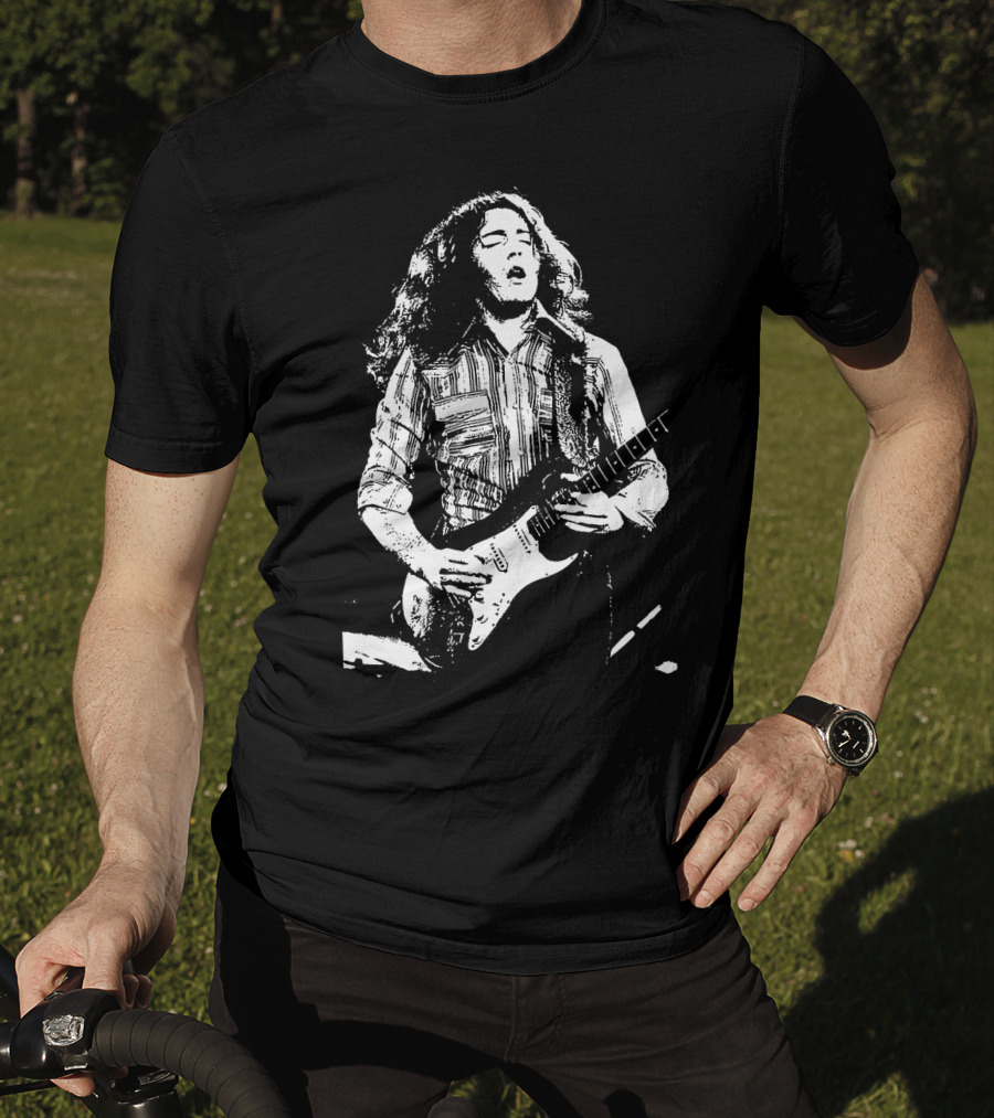 Rory Gallagher Guitarist Vintage Retro Style T-Shirt