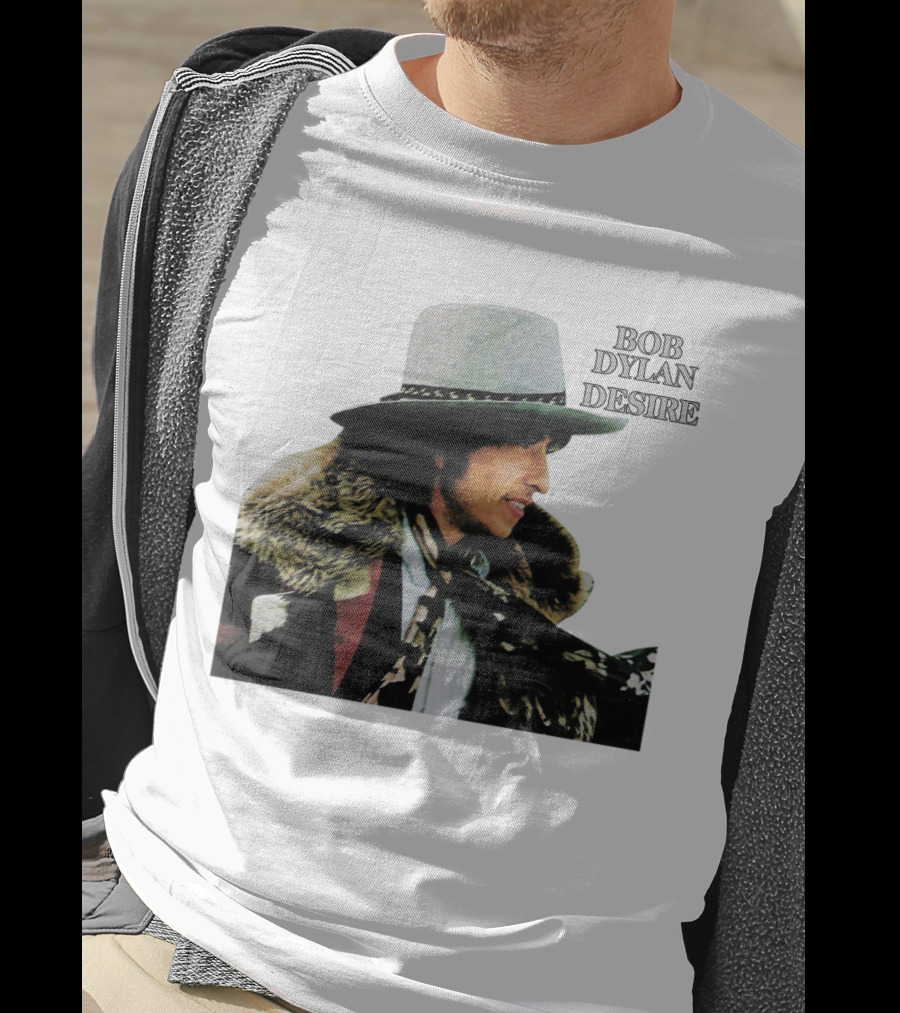 Bob Dylan Desire Album Cover With Fur Coat And Hat T-Shirt