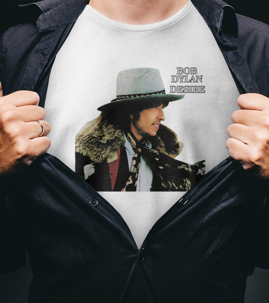 Bob Dylan Desire Album Cover With Fur Coat And Hat T-Shirt