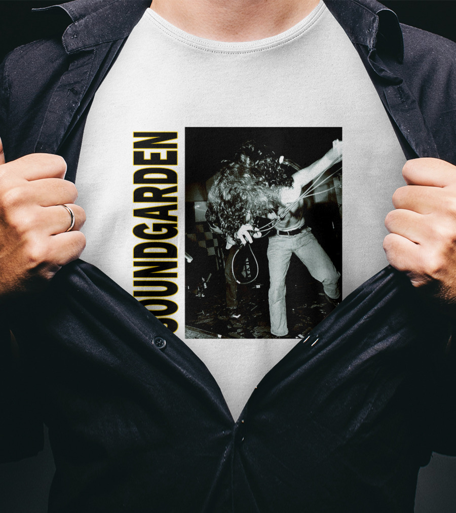Soundgarden Live Performance Photo Vintage Style T-Shirt