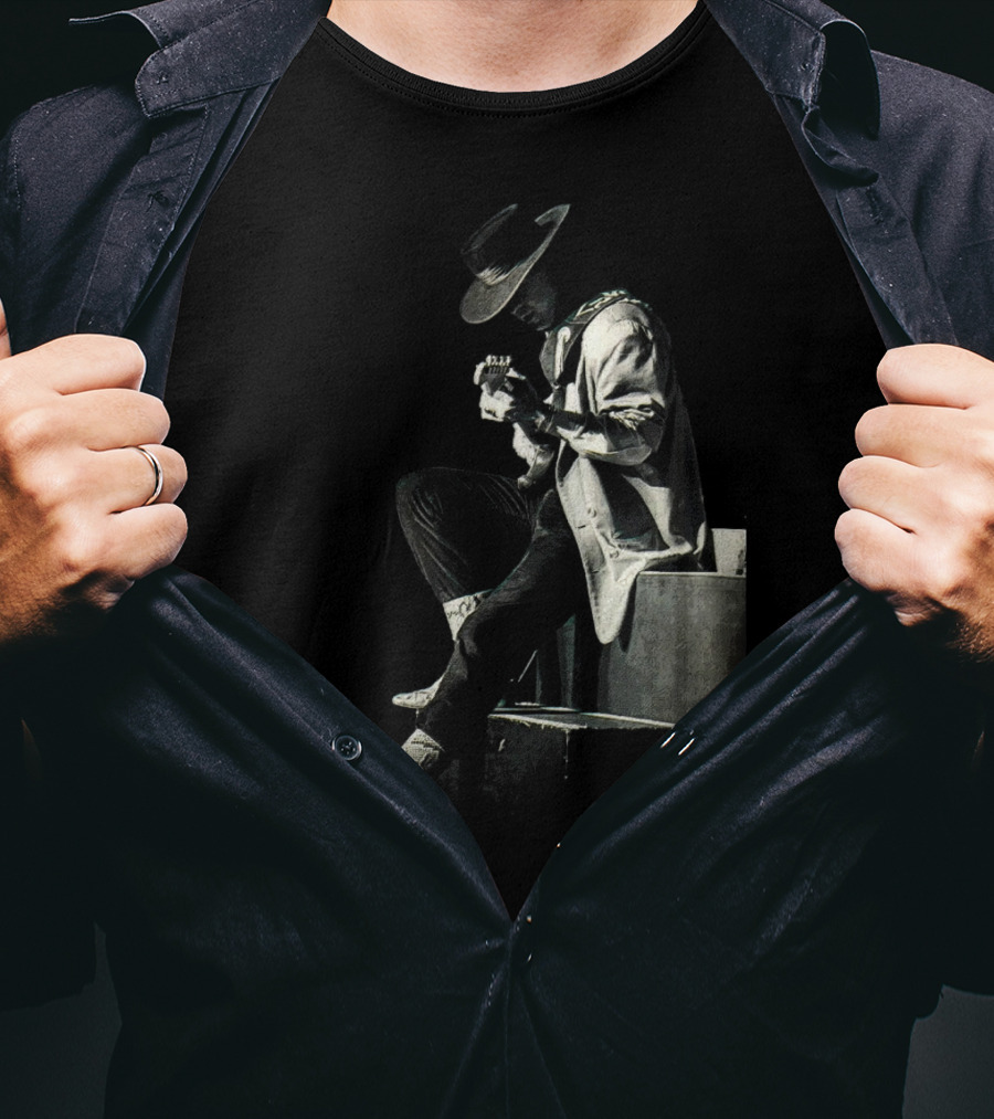 Guitar Icon Vintage Style T-Shirt