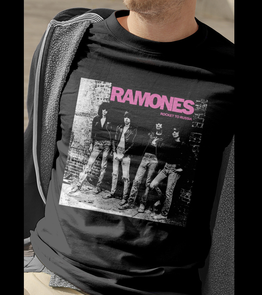 Ramones Rocket To Russia Band Photo Album Cover T-Shirt