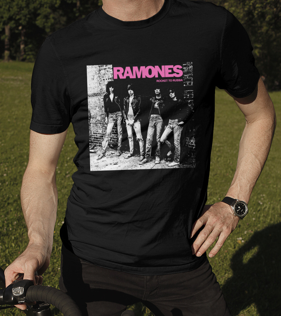 Ramones Rocket To Russia Band Photo Album Cover T-Shirt
