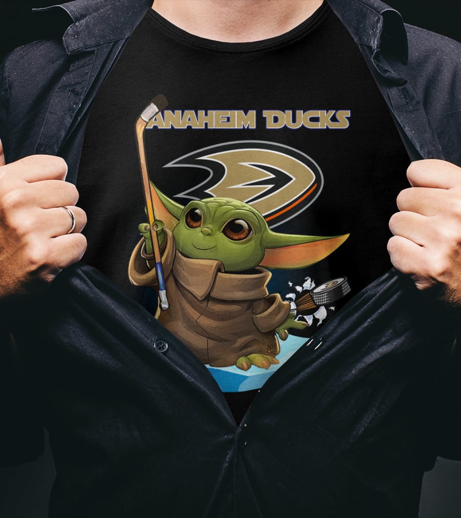 Anaheim Ducks Baby Yoda Hockey Star Wars Crossover Ice Rink Puck T-Shirt