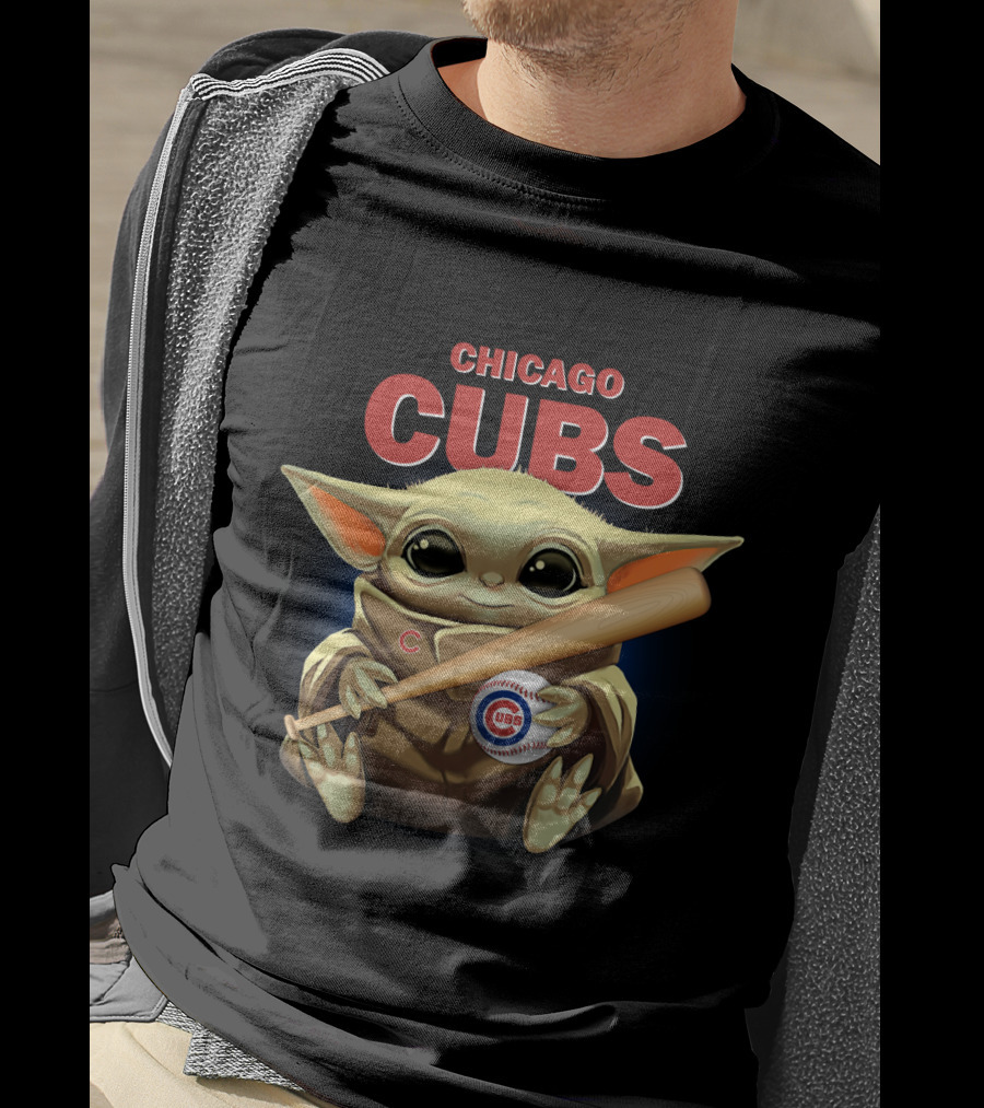 Chicago Cubs Baby Yoda With Baseball Bat T-Shirt