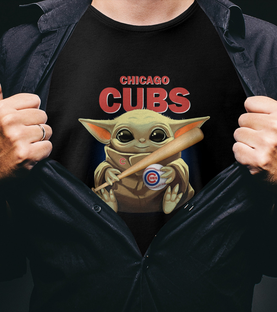 Chicago Cubs Baby Yoda With Baseball Bat T-Shirt
