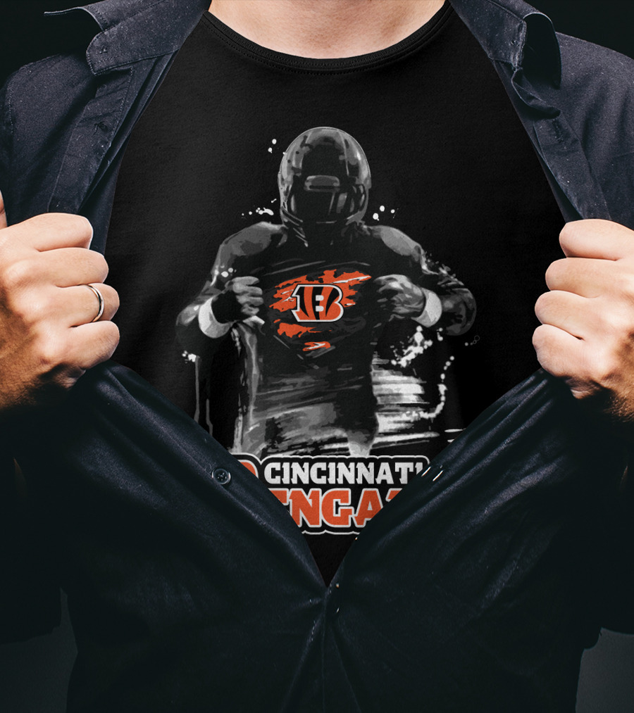 Cincinnati Bengals B Icon Football Player Splash Effect T-Shirt