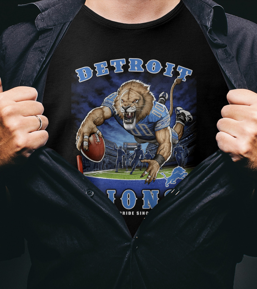 Detroit Lions Pride Since 1934 End Zone Nfl Touchdown Roaring Football Player T-Shirt