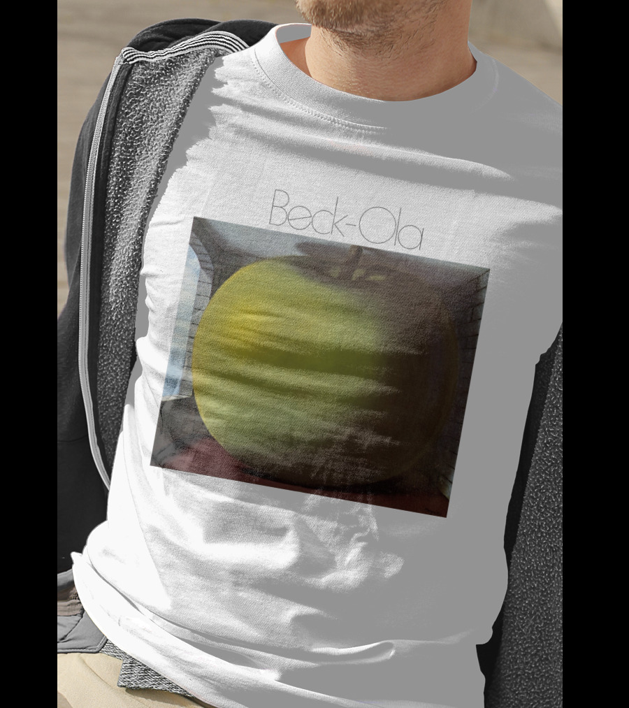 TJB 01 Beck Ola Album Cover Large Green Apple T-Shirt