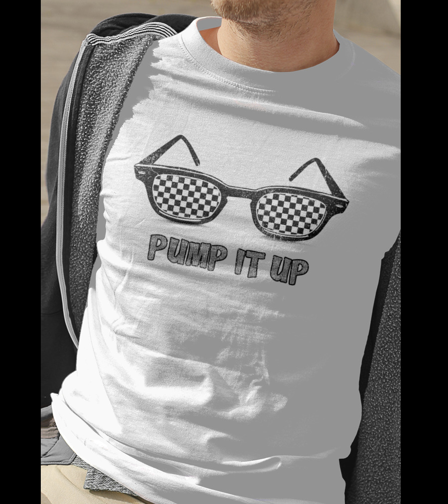EVCTL 01 Checkered Sunglasses Pump It Up T-Shirt