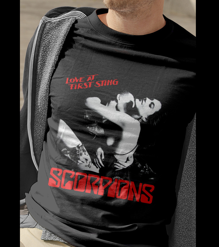 Scorpions Love At First Sting Romantic Embrace T-Shirt